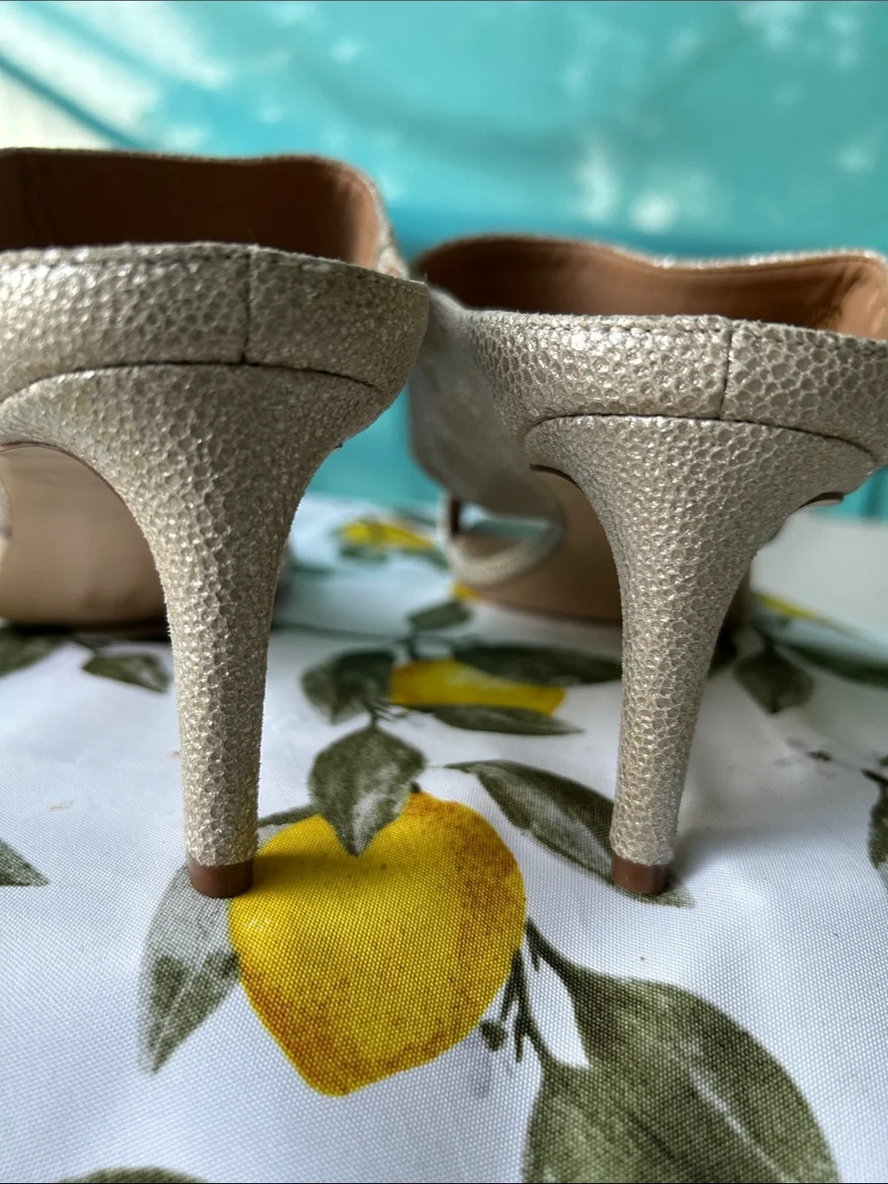 Calvin Klein Metallic Gold Two-Band Women’s Heels Sandal Size 11